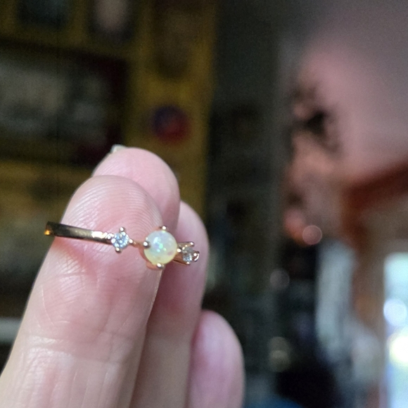 Opal & Topaz rosegold dainty ring sz8 - Picture 5 of 6